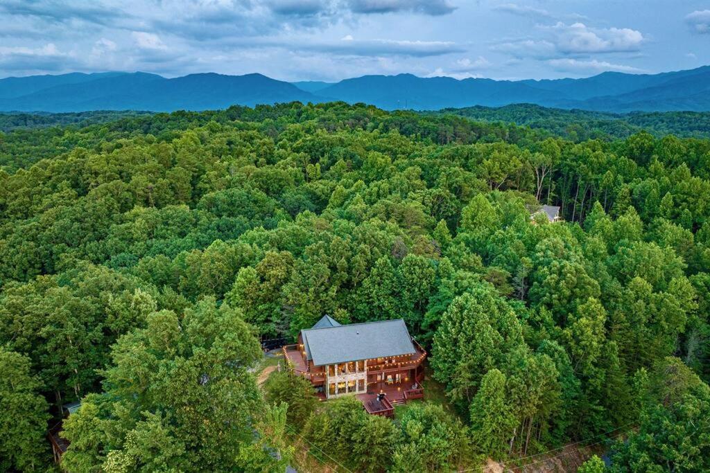 Panorama Mountain View Cabin, Less Than 10 Miles From Gatlinburg And Dollywood, Dog Friendly, 6 Bedrooms Sleeps 17, Fire Pit, Hottub, Washer Dryer, Fully Loaded Kitchen, Gameroom With A Tv, Pool Table, Arcade, Air Hockey, And Foosball 세비어빌 외부 사진